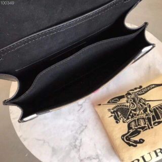 Túi Burberry
