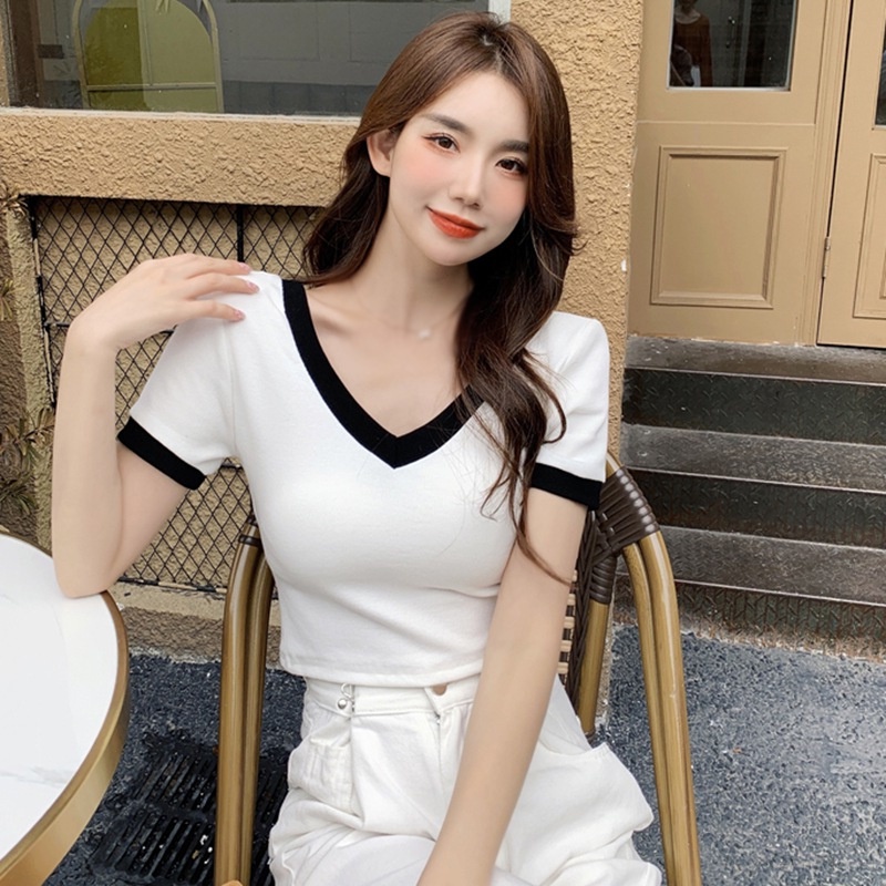 Áo Thun Nữ Tay Ngắn Cổ Chữ V Thời Trang Sành Điệu