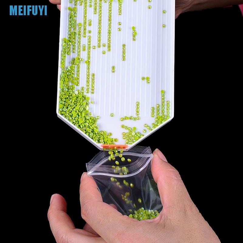 Khay Nhựa Đựng Đá Làm Tranh Đính Đá Cỡ Lớn 439v