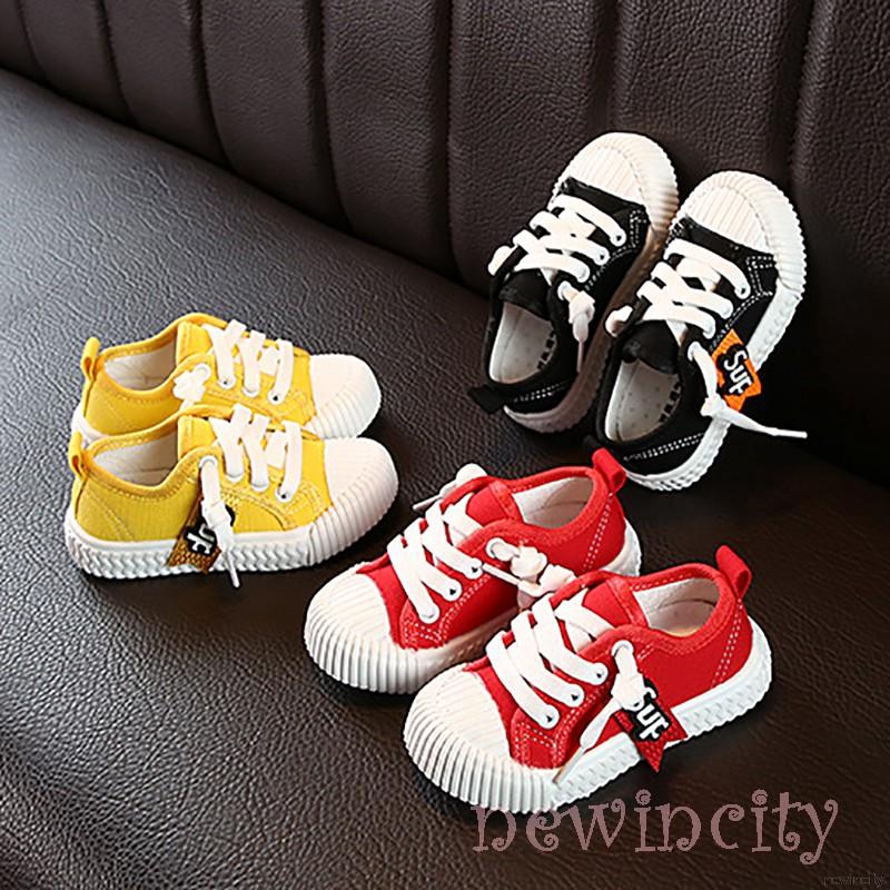 Giày thể thao đế mềm chống trượt in chữ phong cách Hàn Quốc cho trẻ em
