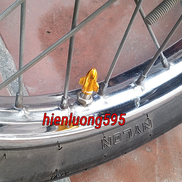 Ốc van xe máy trang trí