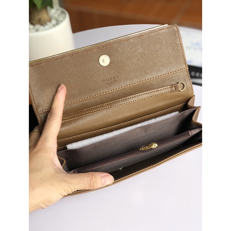 (Thanh Lí) Ví cầm tay CD kèm dây đeo chéo