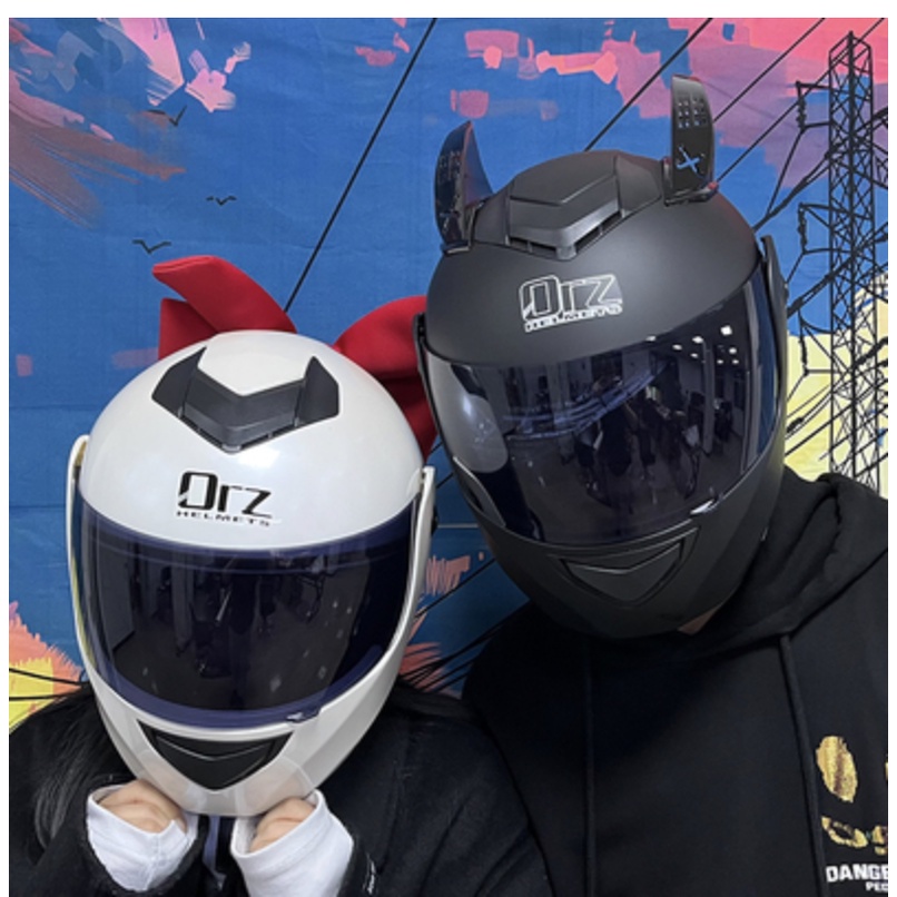 Mũ bảo hiểm full face lật hàm Orz phong cách mới.