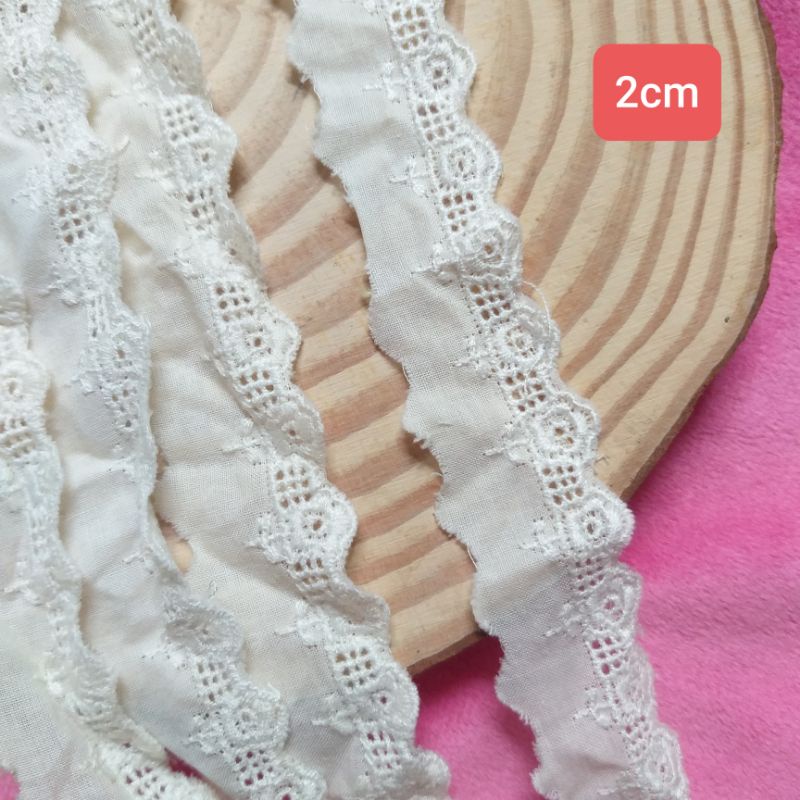 Ren thô boi , màu kem  và màu kem đậm , size 1.7cm đến 5 cm .