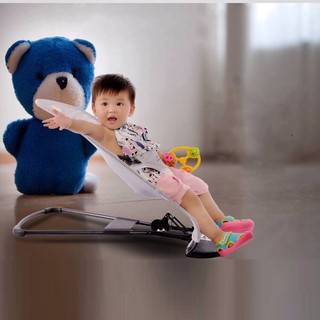 ghế (nôi) rung lưới cho bé