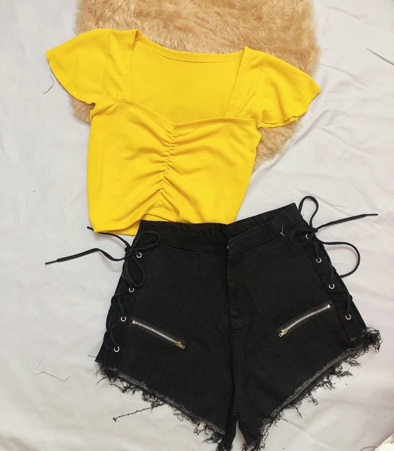 [Mã WASTUP giảm 10% tối đa 30K đơn 99K] Áo croptop nhún ngực | BigBuy360 - bigbuy360.vn