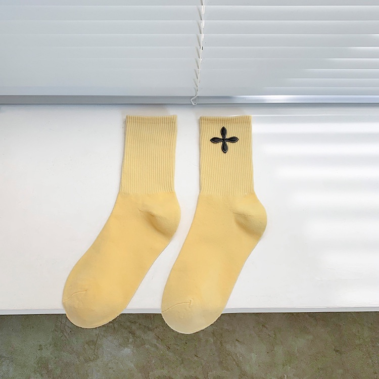 Vớ Thể Thao Màu Sắc Ngọt Ngào Thời Trang Xuân Hè 2022 Cho Nữ