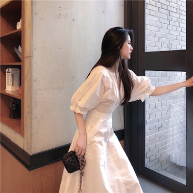 Váy maxi trắng cổ V hở lưng tay phồng dáng xoè dài midi boho du lịch tiểu thư sang trọng dự tiệc