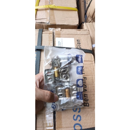 Bản lề boss giảm chấn
