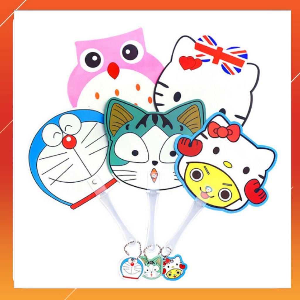 Quạt nhựa cầm tay dễ thương TẶNG móc treo cùng hình ở cán quạt | BigBuy360 - bigbuy360.vn