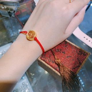CHỈ ĐỎ KIM VÀNG - Bánh Xe Pháp Luân