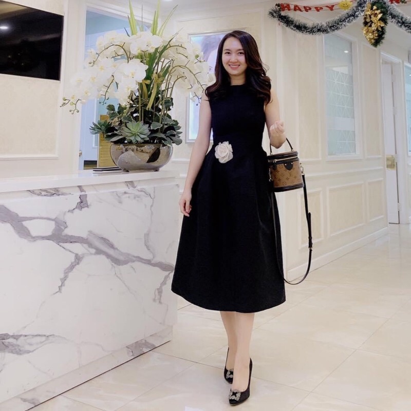 Thanh lý đầm Lane jt S new 98% không kèm hoa