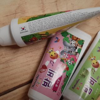 Kem đánh răng Hàn Quốc cho bé
