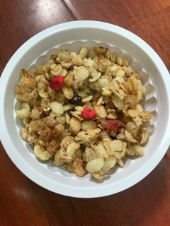 Ngũ cốc Calbee Nhật màu Đỏ 750g