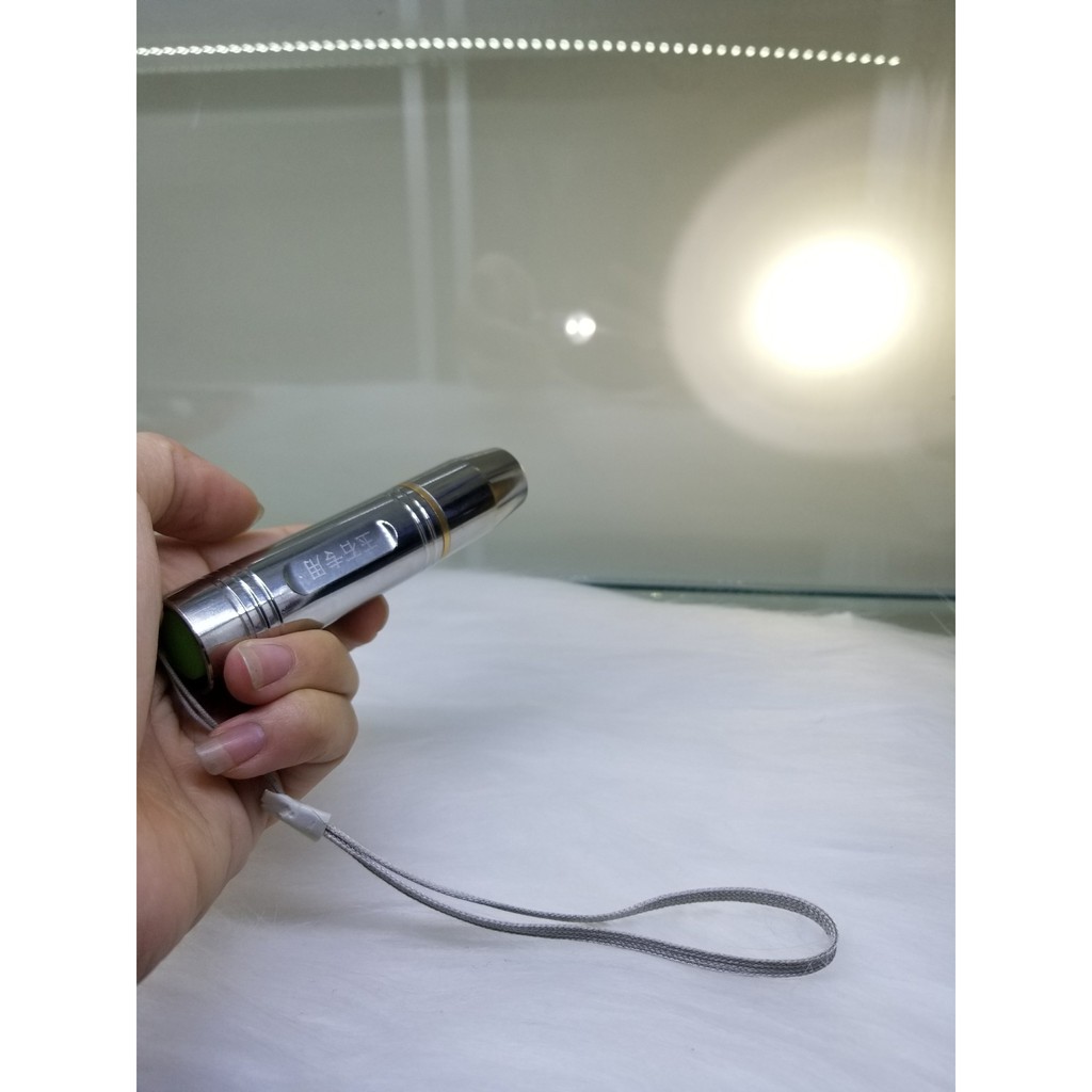 Đèn pin chuyên dụng soi các loại đá kèm sạc pin cao cấp