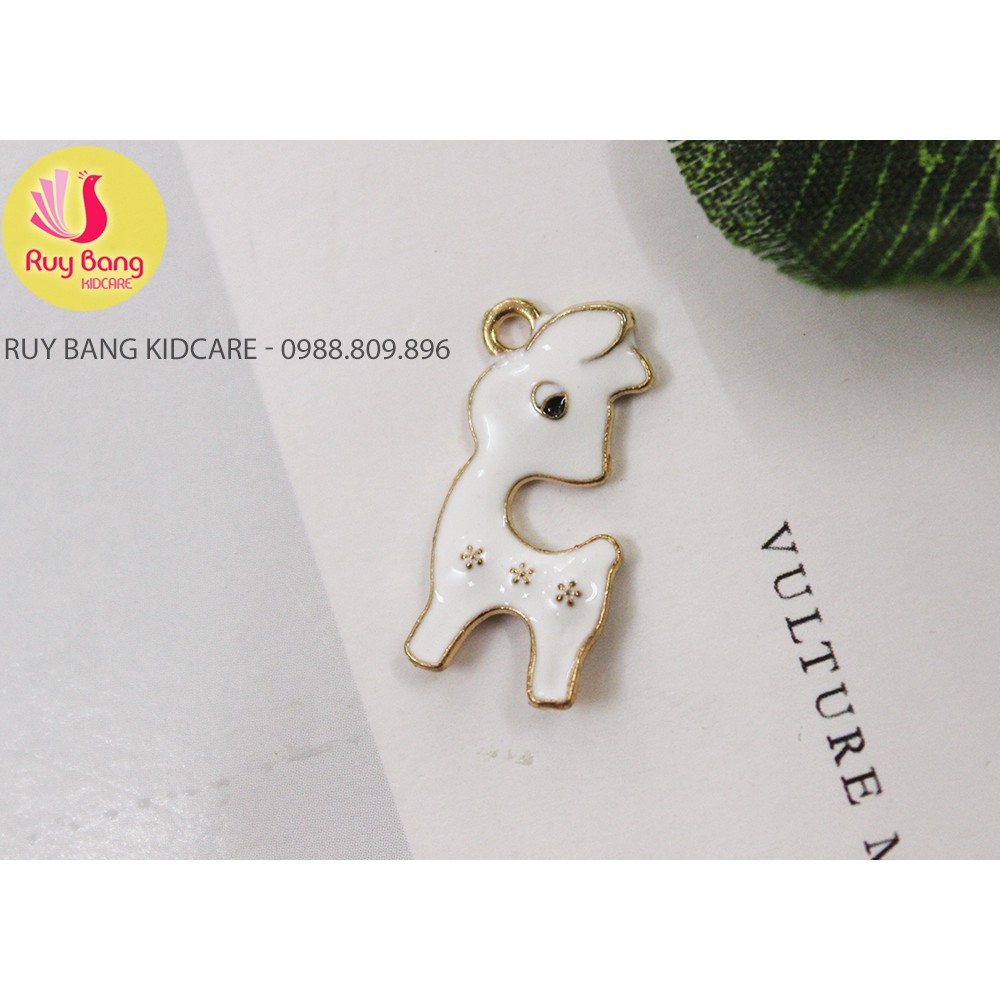 Cành lá kim loại, center đá đính hoa vải handmade