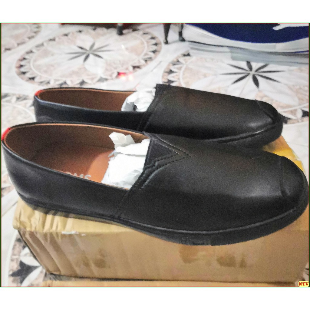 Giày lười Red line, thanh lý 100k, size 40,41