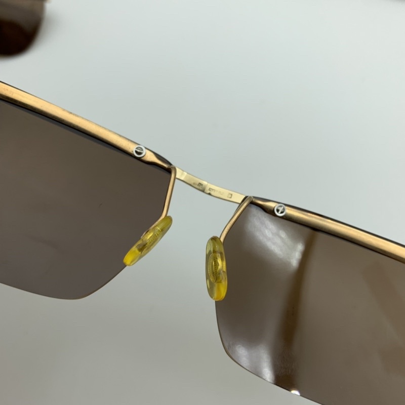 Kính amor cổ pháp bọc vàng