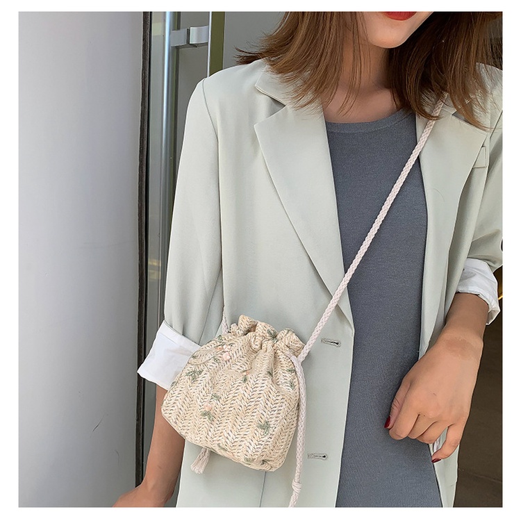 Túi Đeo Chéo Dệt Ren Mini Dễ Thương Thời Trang Đựng Son Kem Nền Và Mỹ Phẩm Khác