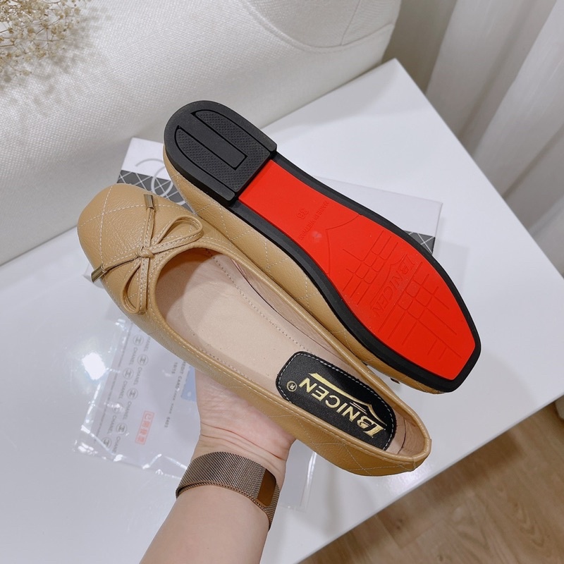 BEESHOES- GIÀY BÚP BÊ NỮ THỜI TRANG DA MỀM ÊM CHÂN DỄ ĐI- GIÀY BÚP BÊ ĐẾ BỆT SẴN MÀU ĐEN KEM 210905