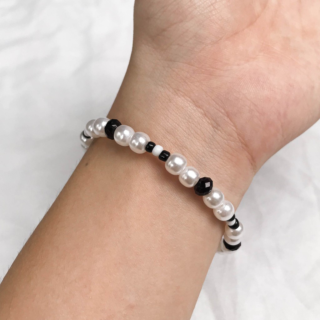 Vòng Tay Hạt Trai Màu Trắng Đen 6mm