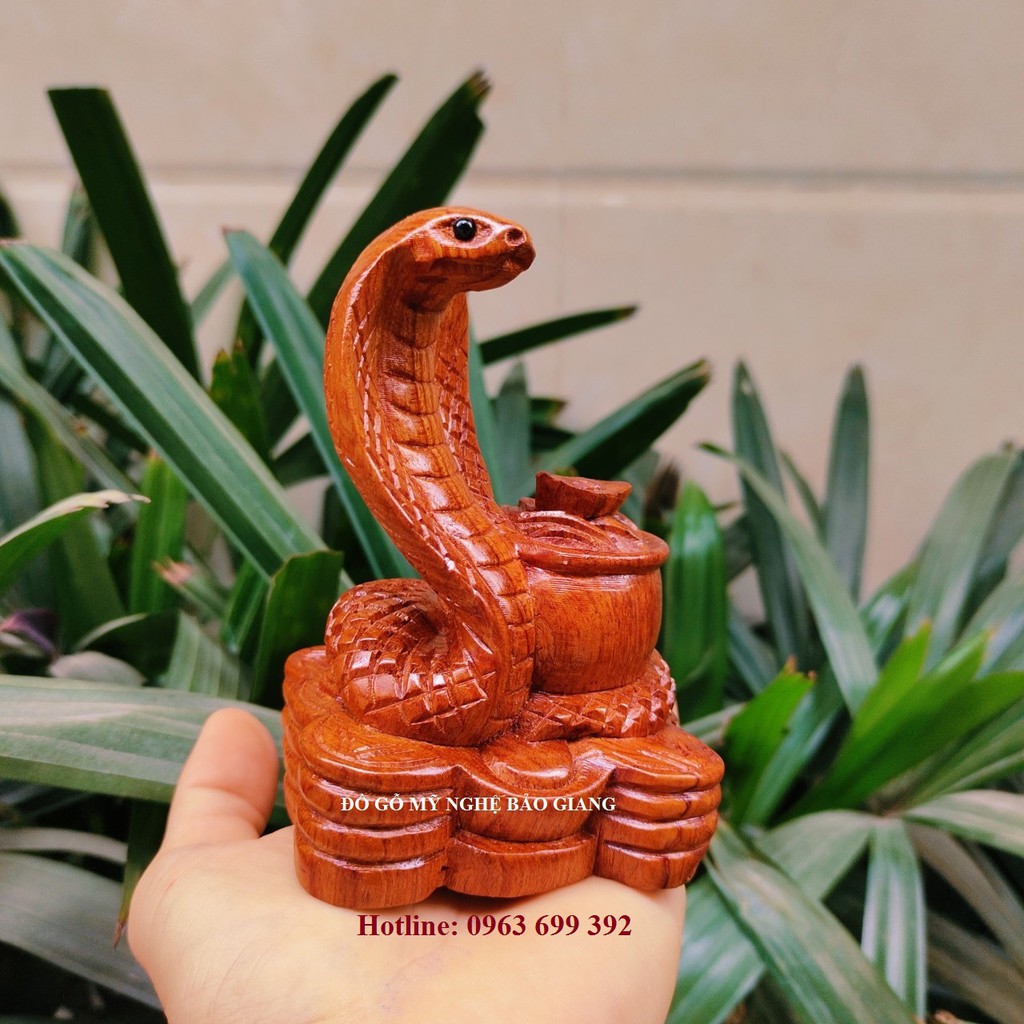 Tượng con rắn gỗ hương cao 12 cm (mẫu mới)