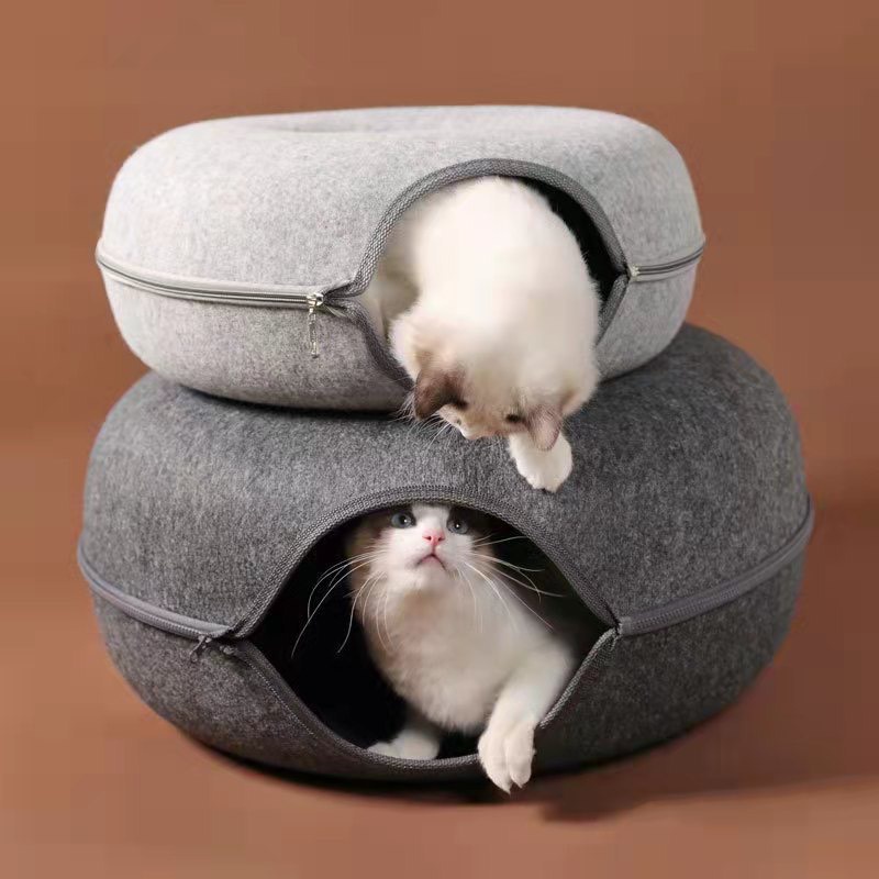 Ổ nằm cho mèo có ống tròn vui chơi, vừa vui chơi vừa thư giãn thoải mái