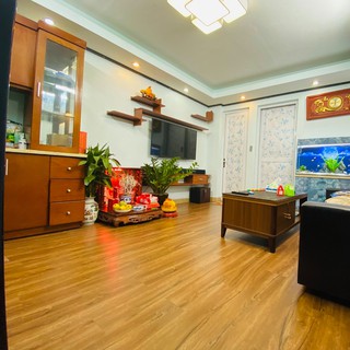 Sàn nhựa vân gỗ sang trọng