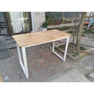 bàn gỗ cao su và 4 ghế eames đệm da