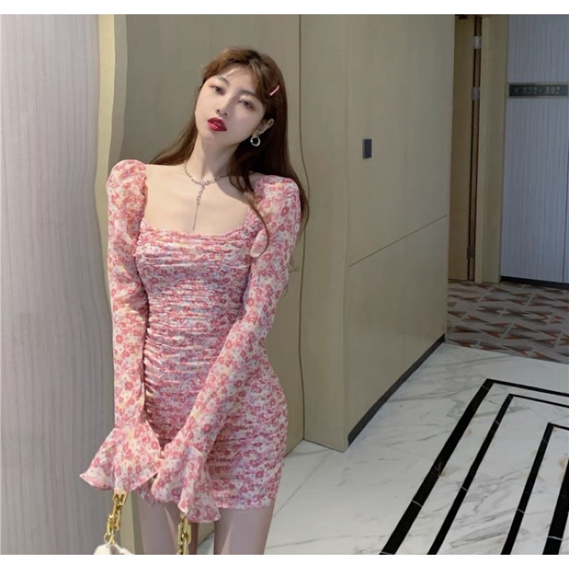 Đầm body hoa mi nhí floral phối tay loe