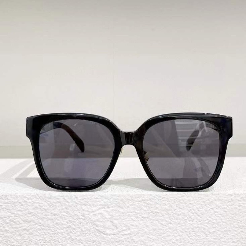 Kính Hiệu vuông Dáng olvan Bầu celi CL hot màu đen-trắng phong cách ullzzang Hip hop 2023