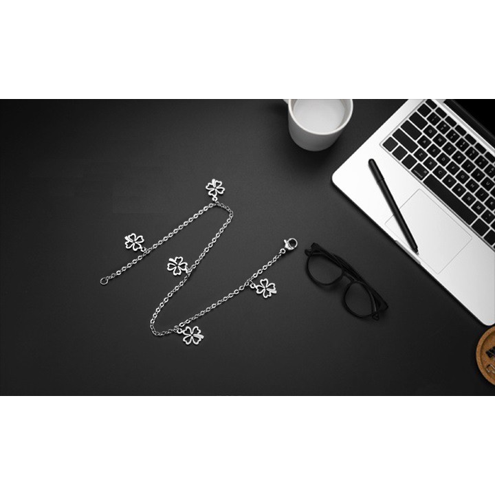 Lắc chân nữ inox cỏ bốn lá cách điệu | BigBuy360 - bigbuy360.vn