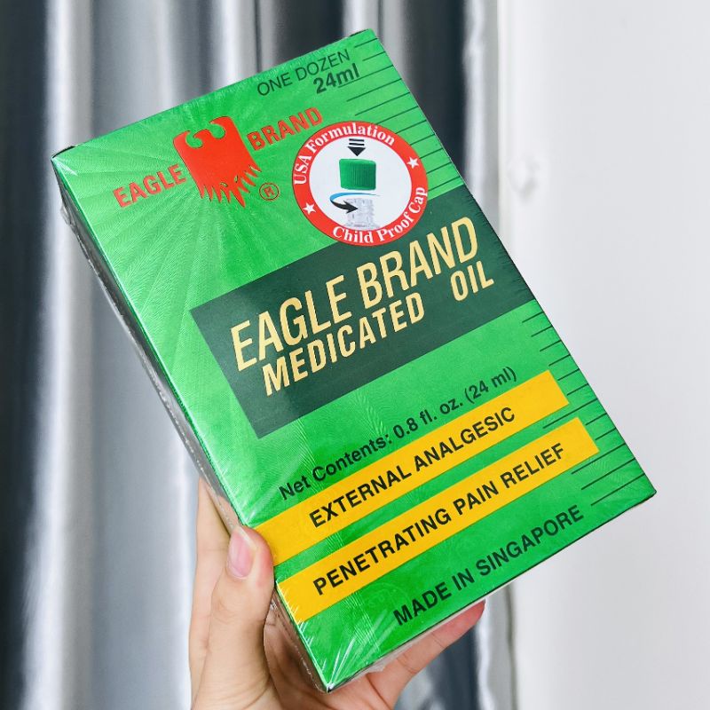 Dầu gió xanh hiệu con ó Eagle Mỹ, loại 2 nắp vặn
