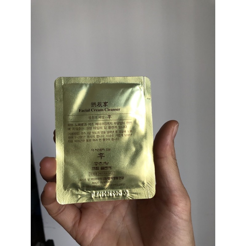 Kem tẩy trang siêu sạch dưỡng ẩm Facial Cream Cleanser Whoo 2ml | BigBuy360 - bigbuy360.vn