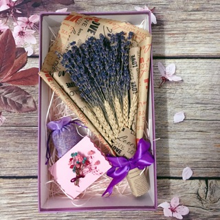 Bó hoa Lavender khô mix lúa mạch kèm túi thơm+ thiệp