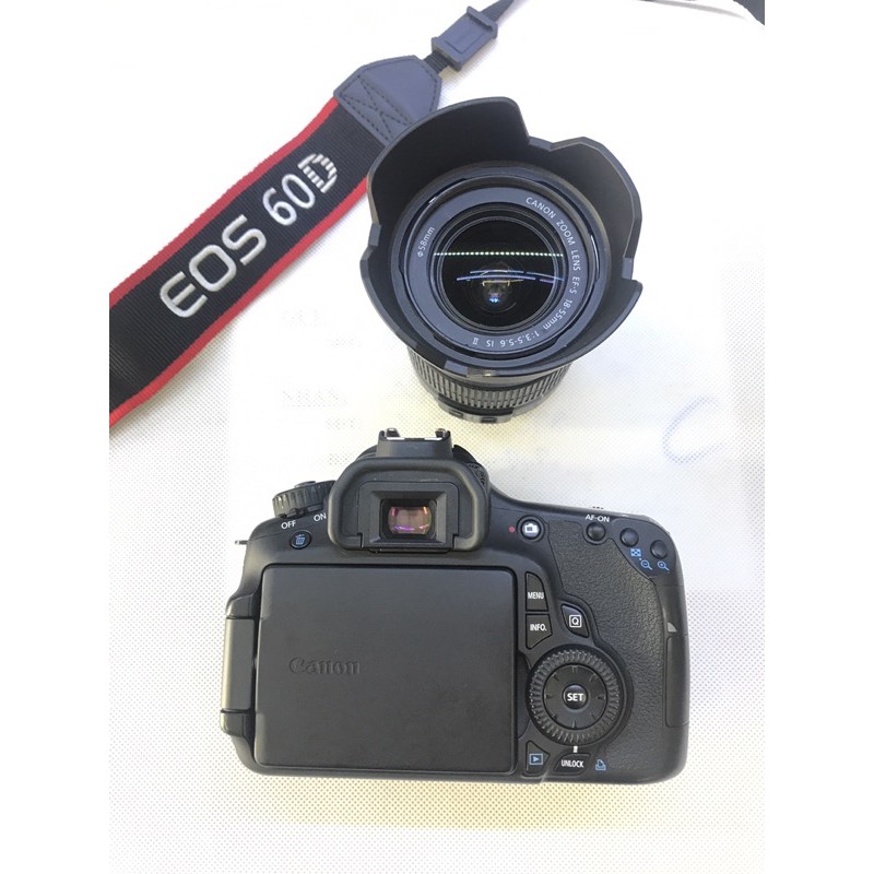 Máy ảnh CANON 60D + Ống kit 18-55mm IS