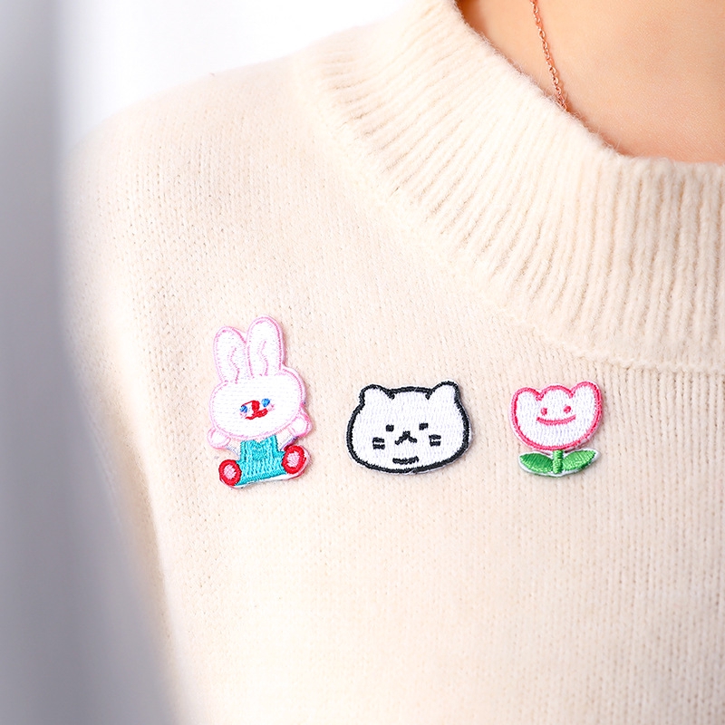 Sticker Ủi Thêu Hình Cô Gái Sáng Tạo