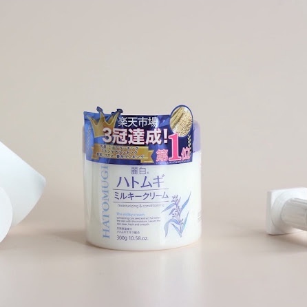 Kem dưỡng ẩm trắng da ý dĩ Hatomugi 300g. Kem dưỡng da Nhật Bản