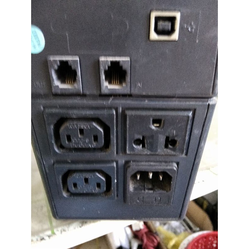 BỘ LƯU ĐIỆN  12V KHÔNG NGẮT SANTAK BLR600/E 600VA-360W