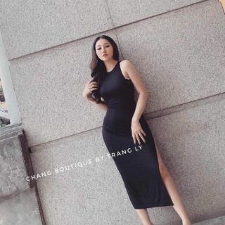 đầm maxi 3 lỗ phối ren xẻ tà