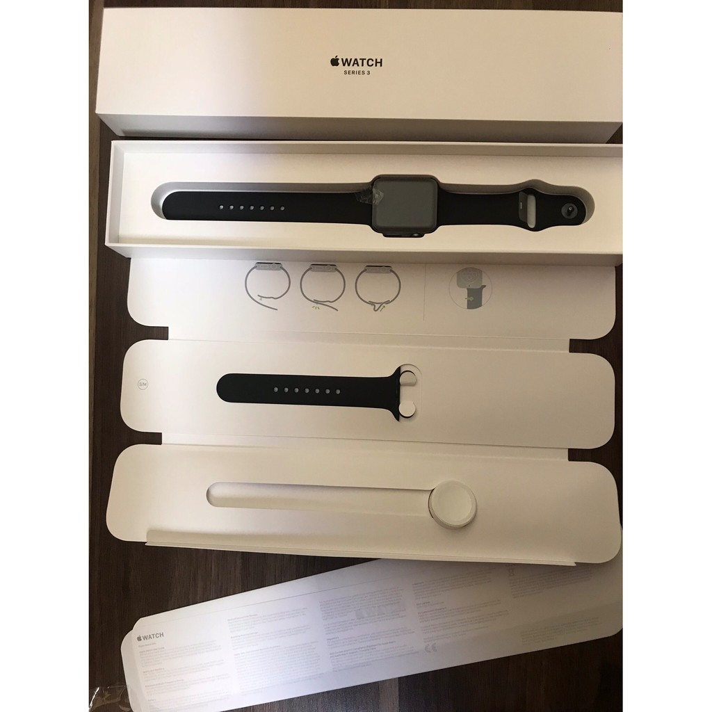 Đồng hồ thông minh Apple Watch Series 1 GPS + Cellular (Thép/38mm) – Like new