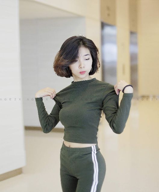 Áo croptop body tay dài AGE2X. | BigBuy360 - bigbuy360.vn