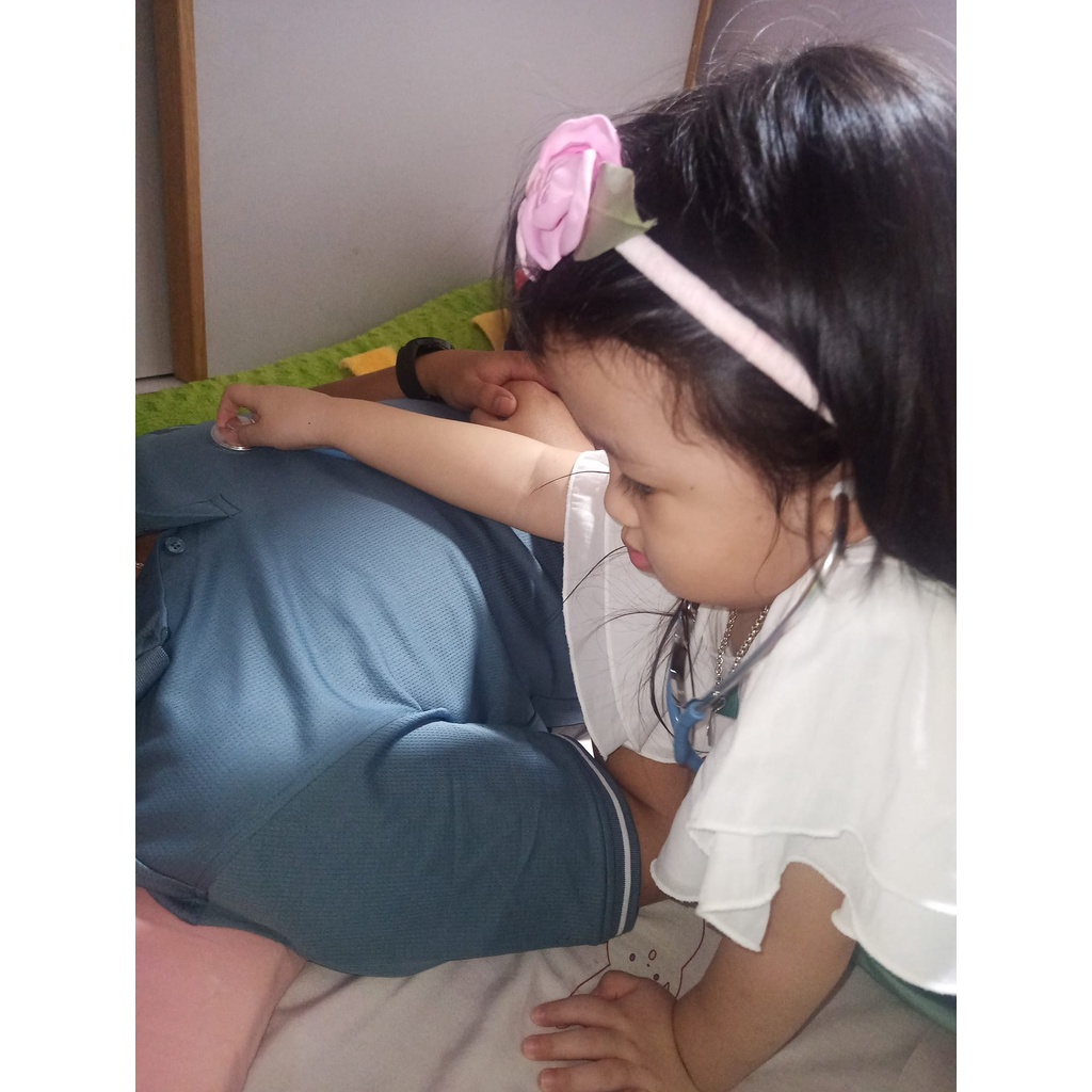 Đồ chơi bác sỹ gỗ cho bé từ 3 tuổi giúp bé tập làm bác sỹ xua tan nỗi sợ bác sỹ có ống nghe nghe thật