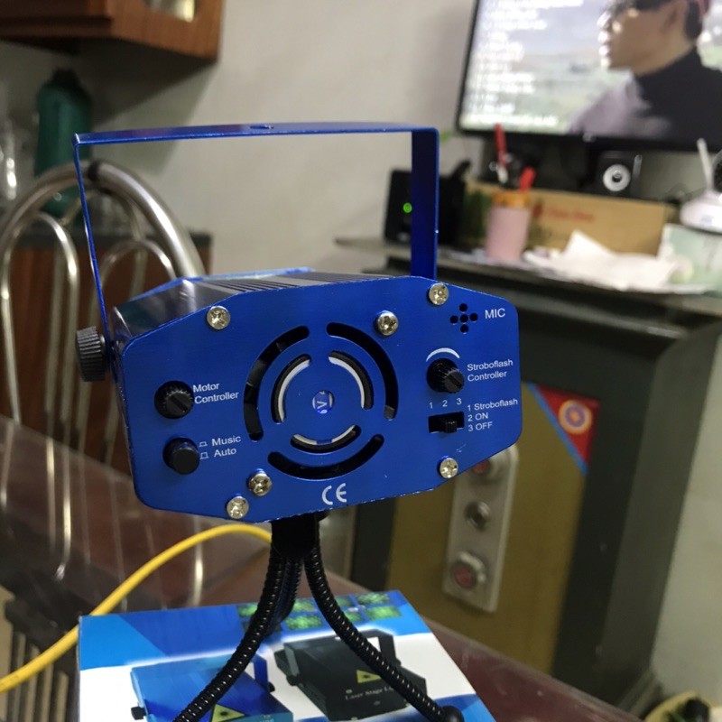 Đèn lazer mini sân khấu vũ trường karaoke cảm ứng theo nhạc