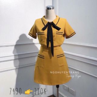 Đầm cổ lá sen phối viền đen cực xinh