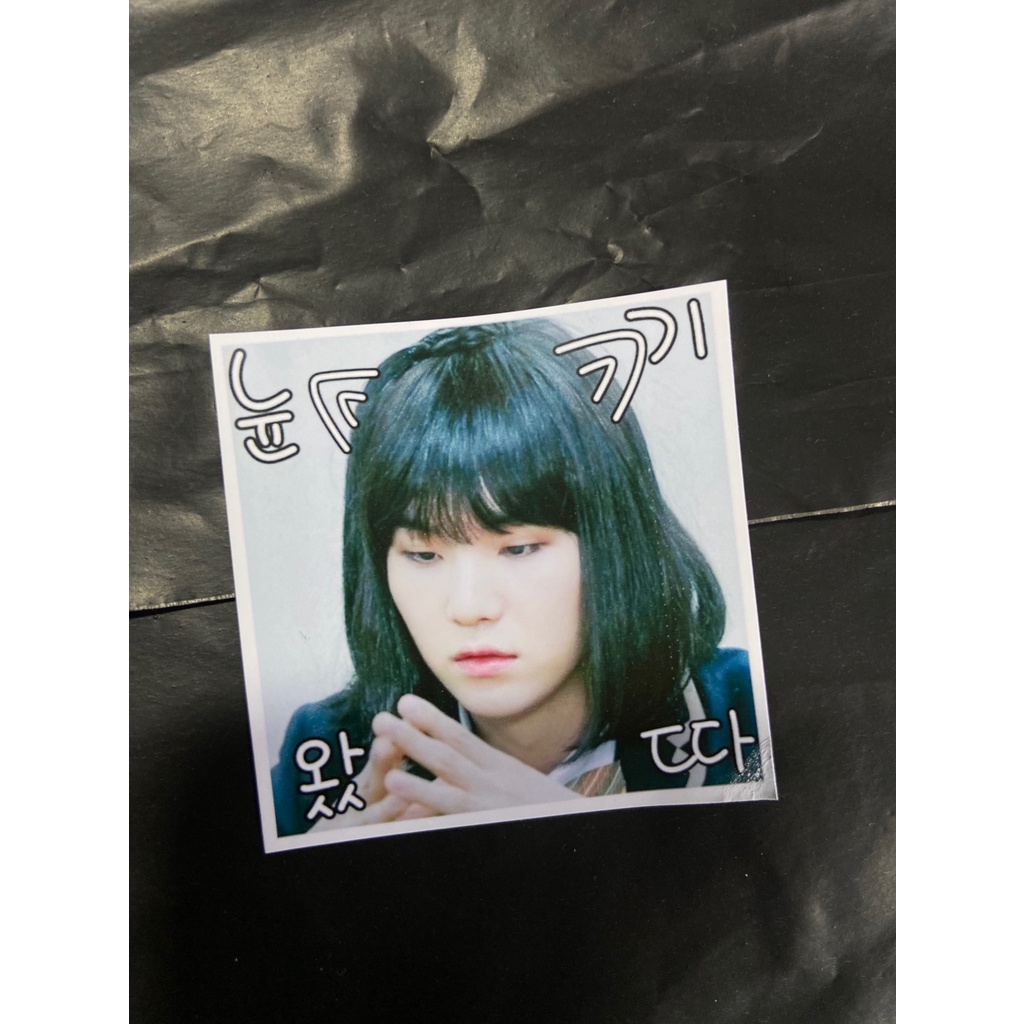 Sticker gói hàng BTS chữ Hàn Quốc