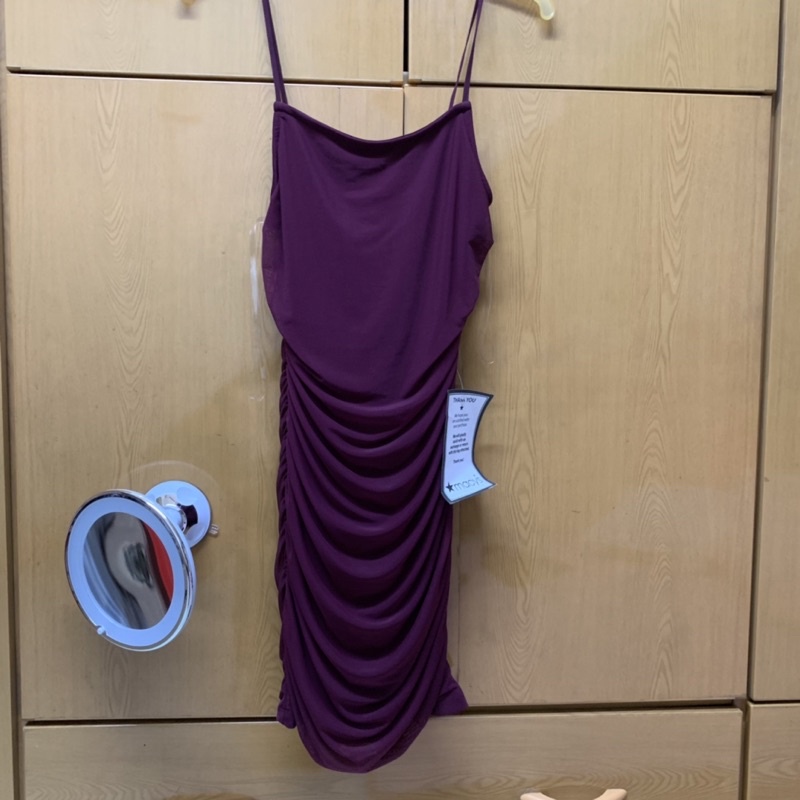 Đầm body speechless