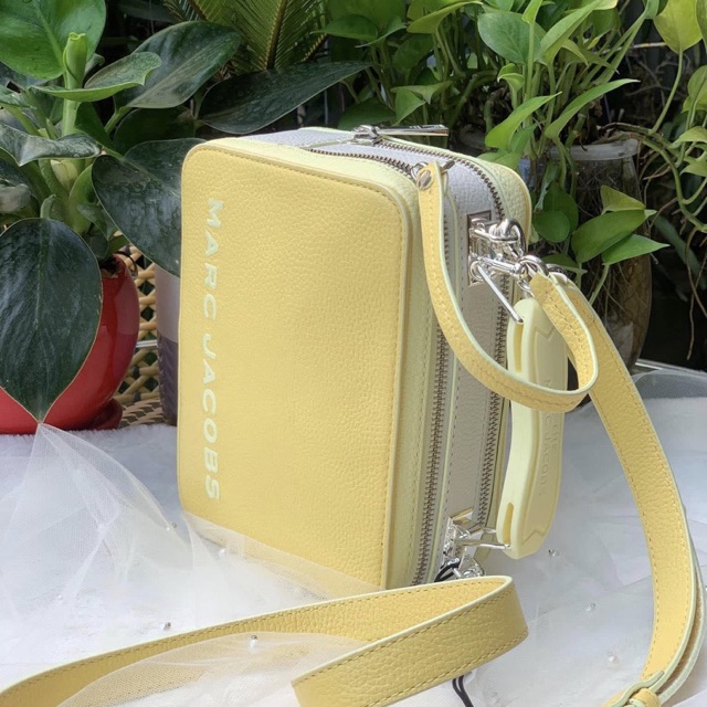 Túi Marc Jacobs The Box vàng hoa cúc da thật mềm đẹp