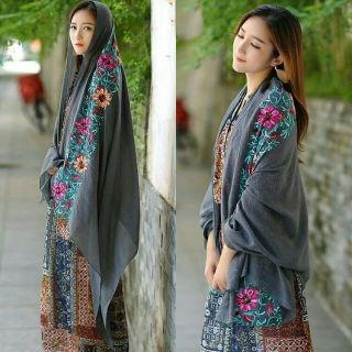 Khăn choàng vải đũi thêu hoa - xám - khăn 041