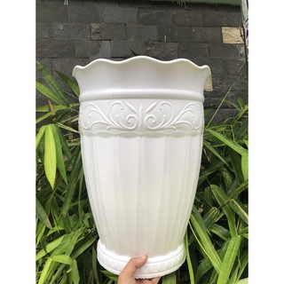 Chậu nhựa trái bom